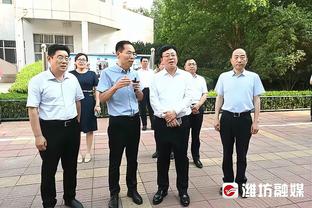 詹姆斯：你们说快船是詹姆斯-哈登的球队吗？不 是泰伦-卢的！